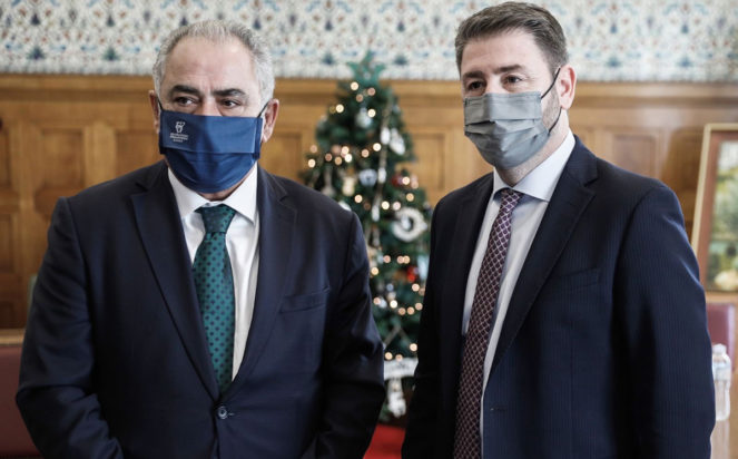 Ανδρουλάκης Χατζηθεοδοσίου