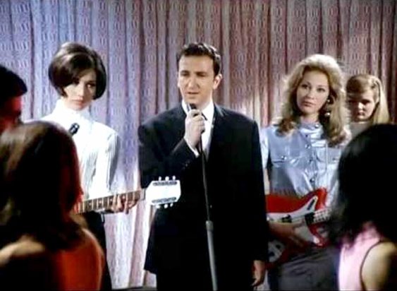 Σάκης Παπανικολάου