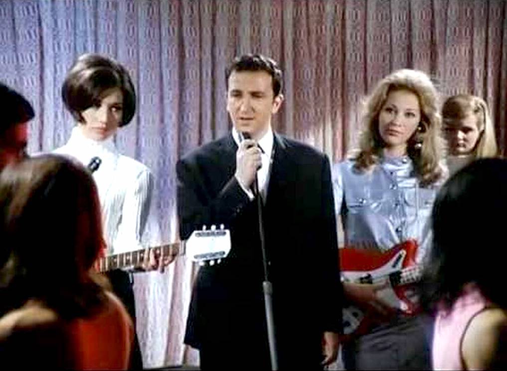 Σάκης Παπανικολάου