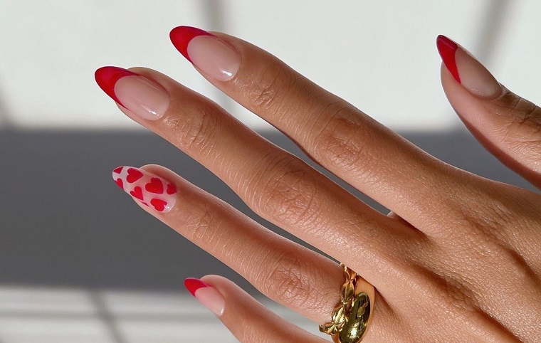 Tα μανικιούρ που πρωταγωνιστούν στο instagram έχουν κάτι από αγάπη