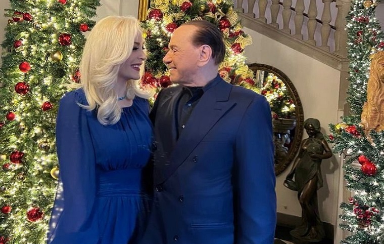 Σίλβιο Μπερλουσκόνι: Η 32χρονη σύντροφός του κλέβει τις εντυπώσεις