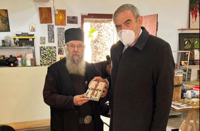 Ζάκυνθος: Κόντρα Μητροπολίτη με βουλευτή της ΝΔ – “Πήγε σε μοναστήρι με ανεμβολίαστους”