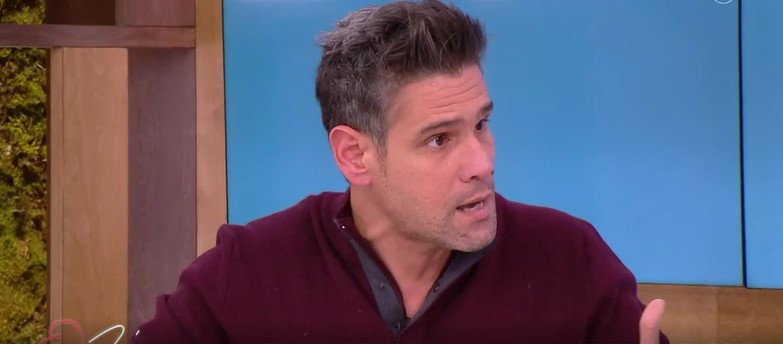 Δημήτρης Ουγγαρέζος: “Με πήρε ο ύπνος στο τιμόνι, χτύπησα σε μία κολώνα”