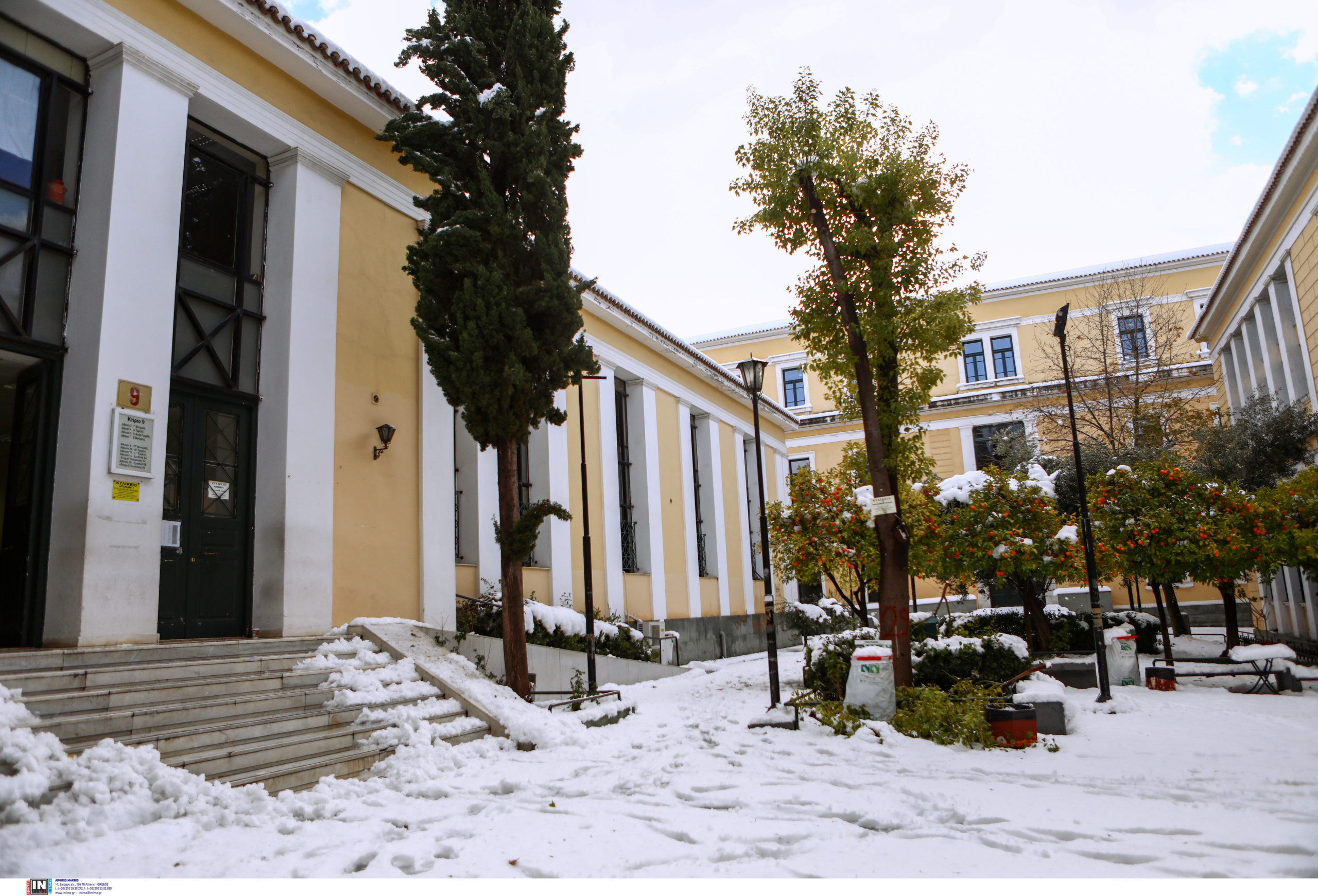 Δικαστήρια χιόνια