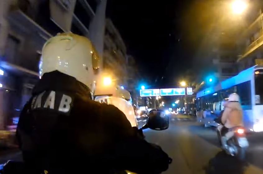 Τραγωδία στα Πατήσια: ΒΙΝΤΕΟ από τη μεταφορά του 4χρονου στο Παίδων