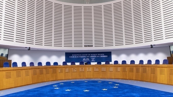 Ευρωπαϊκό Δικαστήριο: “Χαστούκι” στην Τουρκία για τη φυλάκιση του δημοσιογράφου Ντενίζ Γιουτσέλ
