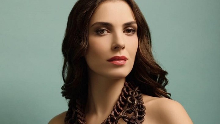 Με κορονοϊό η Φωτεινή Δάρρα – Θετική και η 82χρονη μητέρα της