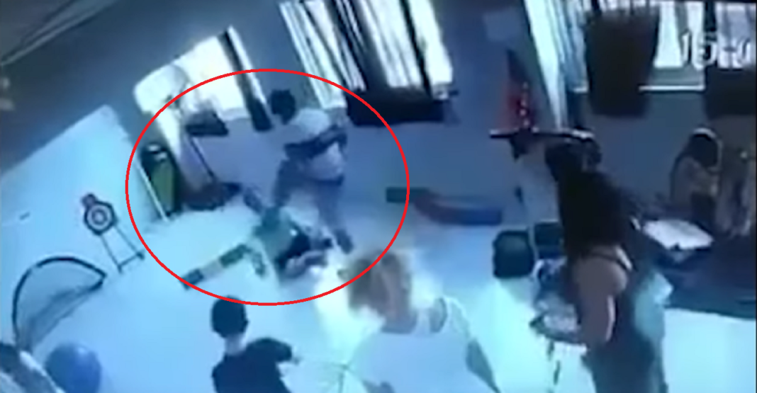 φυσικοθεραπευτής