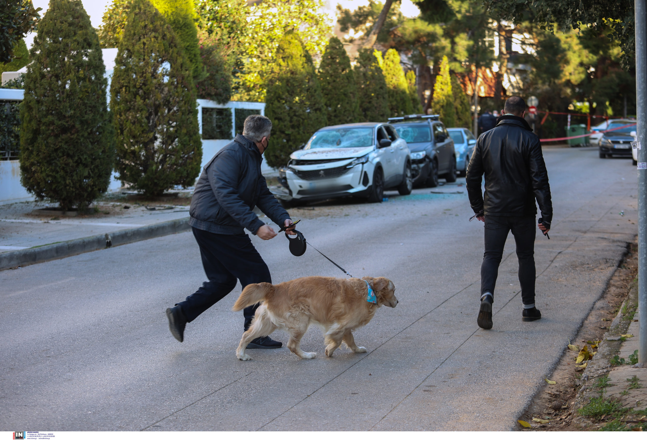 Γλυφάδα: Τα βίντεο εξετάζουν οι αστυνομικοί για την έκρηξη – Γρίφος ο στόχος των δραστών