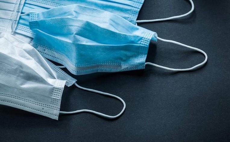 Τέλος η χρήση μάσκας από 1η Ιουνίου: Ποιοι εσωτερικοί χώροι εξαιρούνται – Τι είπε ο Θάνος Πλεύρης για τα σχολεία