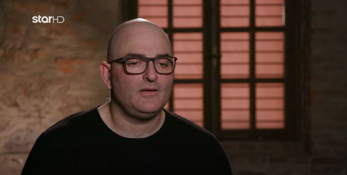 MasterChef: Ο διαγωνιζόμενος με τους 17 αρραβώνες και το μαγαζί που είχε φάει ο Σωτήρης Κοντιζάς
