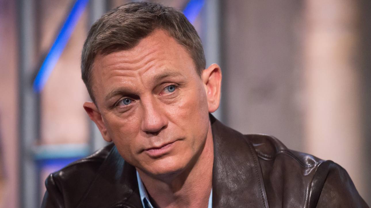 Βρετανία: Βασιλικές τιμές σε επιστήμονες, γιατρούς και στον ηθοποιό Ντάνιελ Κρεγκ