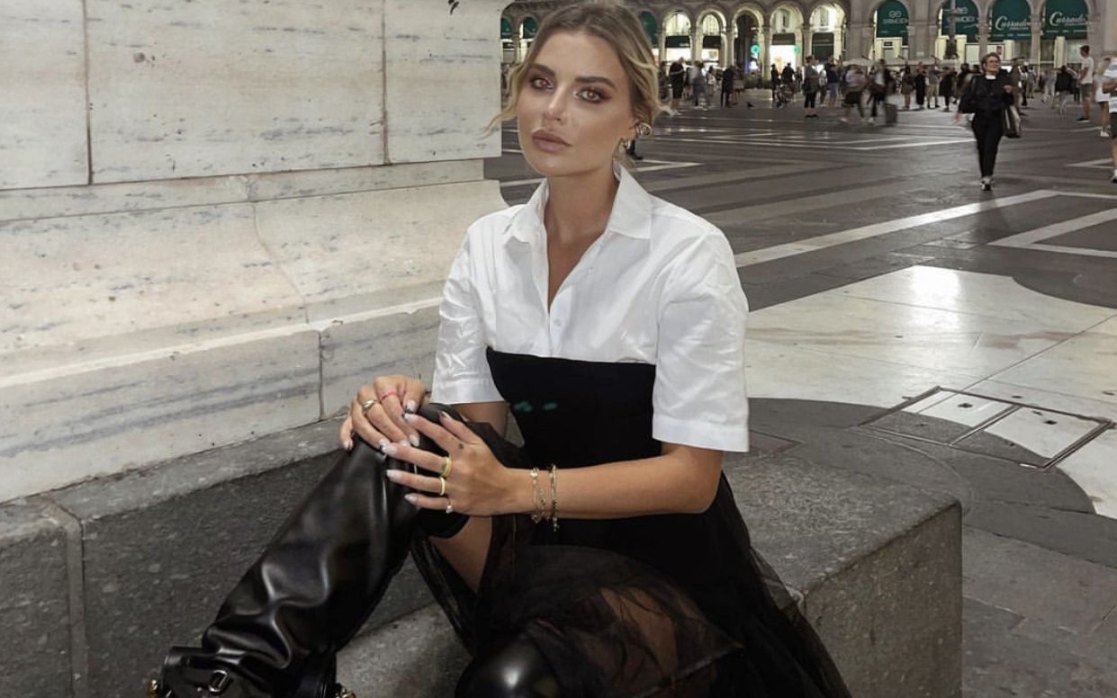 Λευκό πουκάμισο: Πώς να φορέσετε το πιο basic κομμάτι της γκαρνταρόμπας σας και τις 7 ημέρες της εβδομάδας