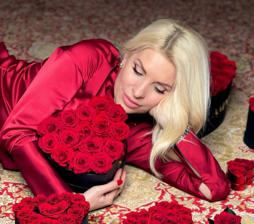 Ελένη Μενεγάκη: Ο διάλογος του γιου της με τον Μάκη Παντζόπουλο και η αποκάλυψη για τη σημερινή γιορτή