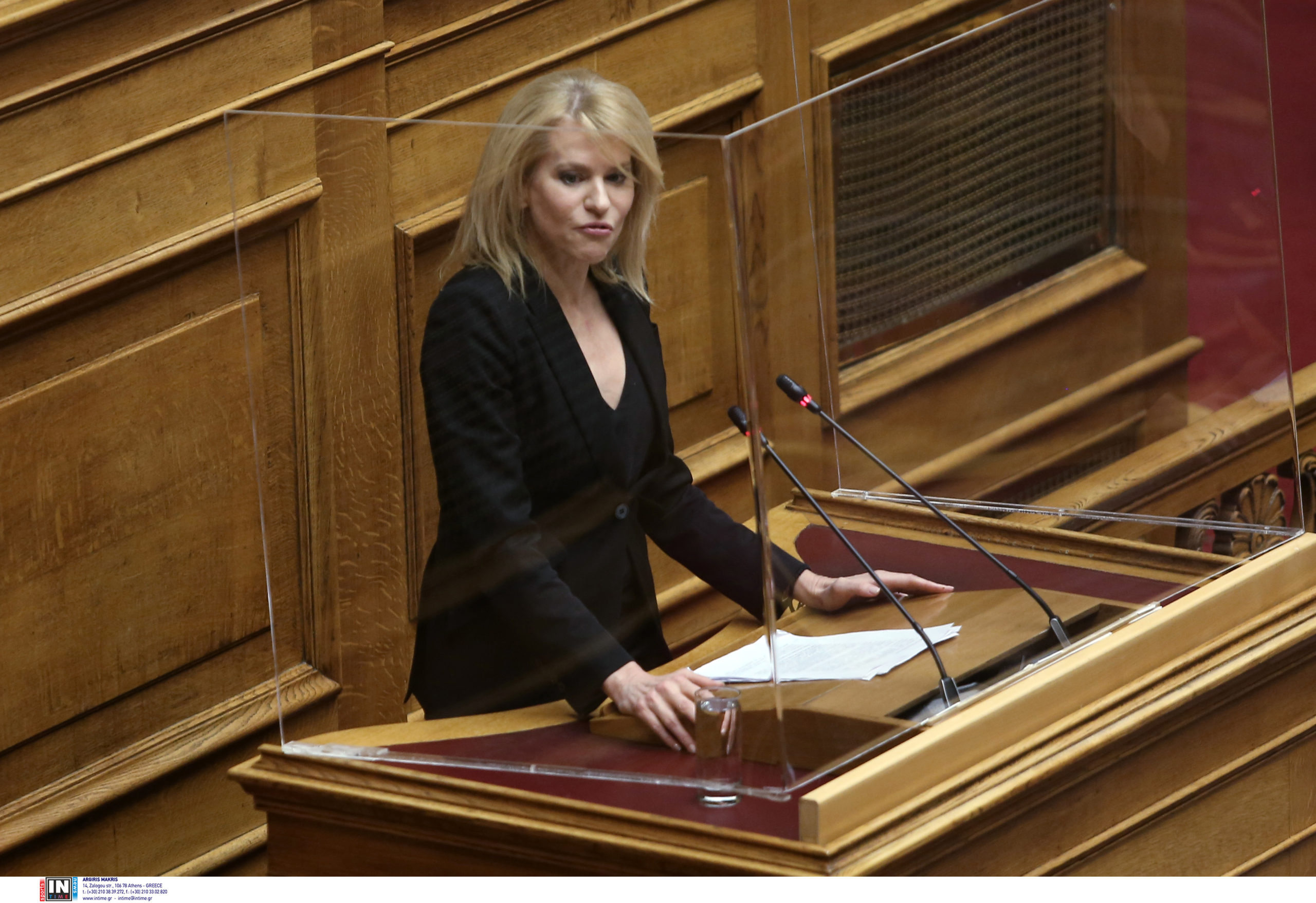 Άναψαν τα αίματα στη Βουλή – Τζάκρη: Διεφθαρμένος και πατριώτης δεν γίνεται – Η οργισμένη αντίδραση Χαρδαλιά