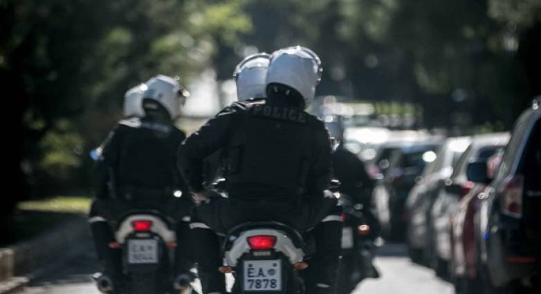 Αστυνομική έφοδος σε συνδέσμους οπαδών στην Αθήνα