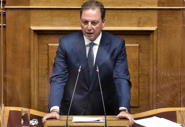 Λιβανός-Παραίτηση