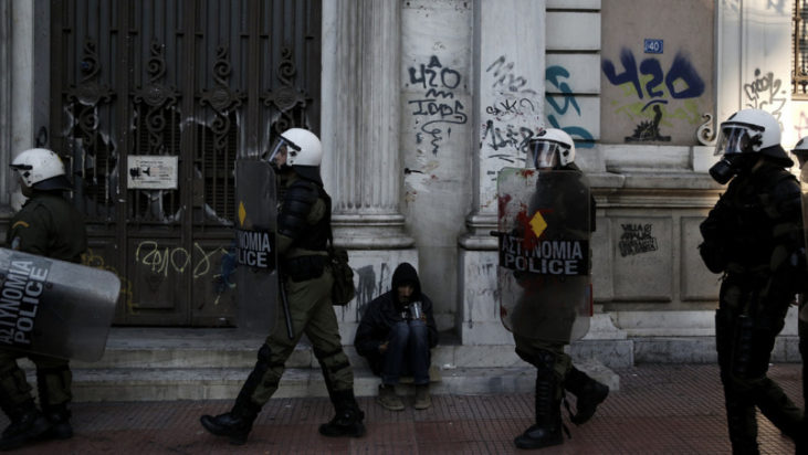 ΜΑΤ- επίθεση- Εξάρχεια