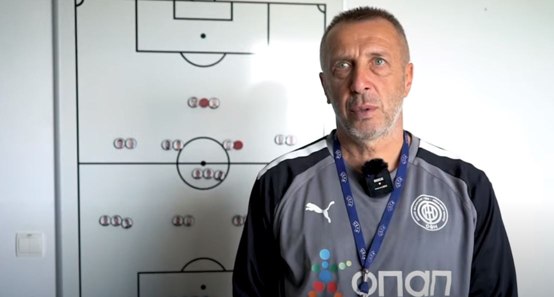 Νίκος Νιόπλιας