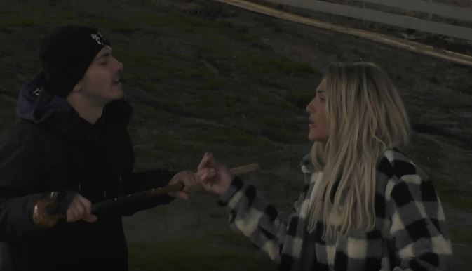 Χαμός στη Φάρμα: Έξαλλη η Αγγελική Ηλιάδη με τον Κουτσαβάκη – Καβγάς με ατάκες “φωτιά” στο αγρόκτημα