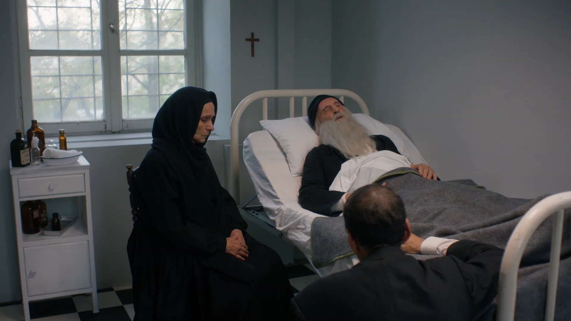 Άγιος Παΐσιος – Από τα Φάρασα στον Ουρανό: Ο Γέροντας Αρσένιος “κοιμάται” – Τι θα δούμε απόψε