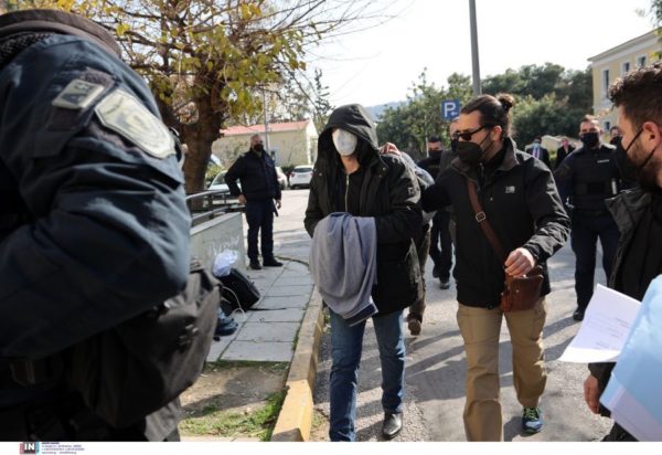 Μενίδι συλλήψεις