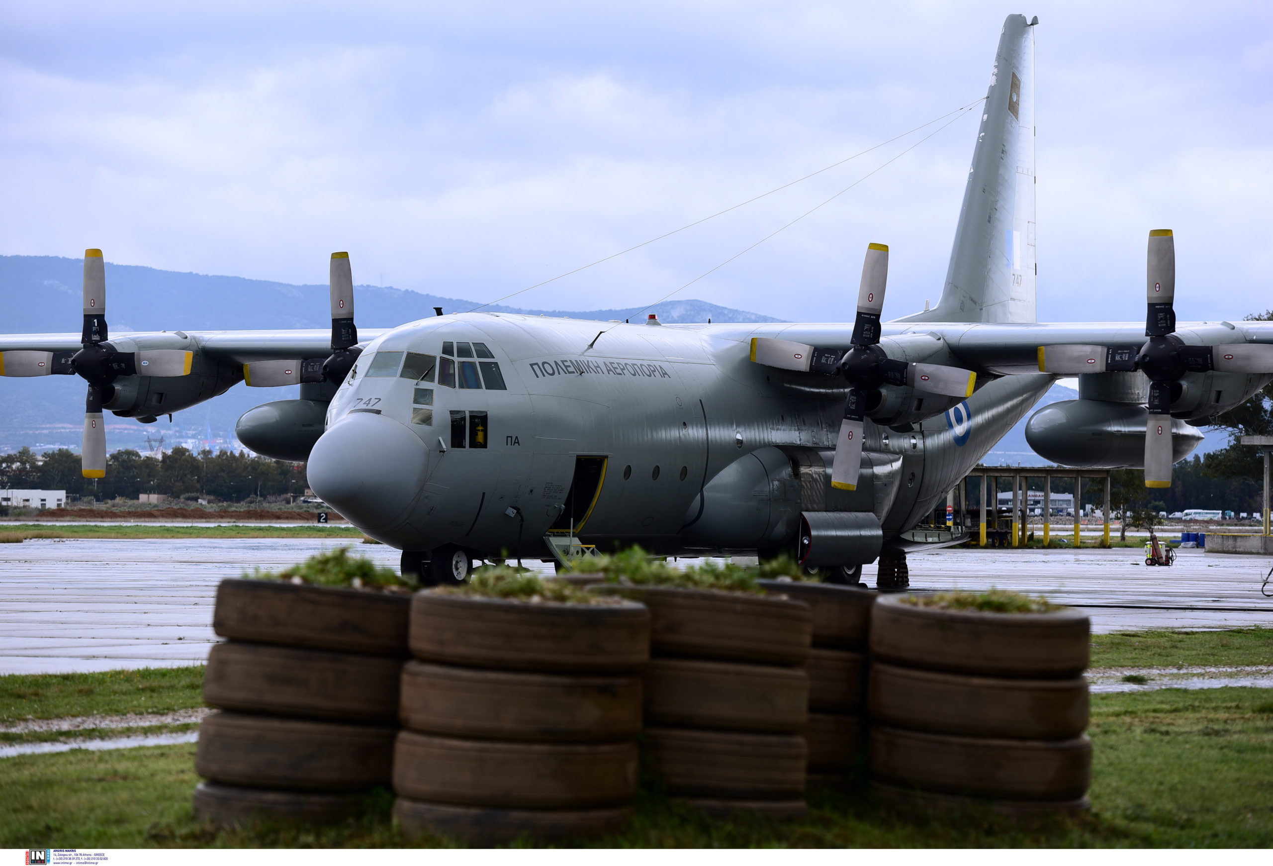 Σε ετοιμότητα για να αναχωρήσει το C-130 για τον Λίβανο