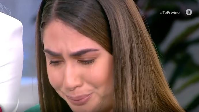 Ξέσπασε σε λυγμούς η Έλενα Κρεμλίδου – Η αντίδραση των γονέων της για τις γυμνές φωτογραφίες και τα ροζ βίντεο