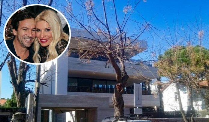 Ελένη Μενεγάκη: Ο νέος της γείτονας είναι ο Έρικ Μπάρτον