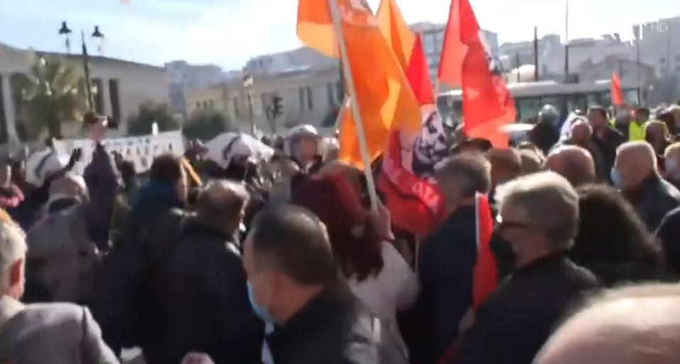 συγκέντρωση- ένταση - Πανεπιστημίου