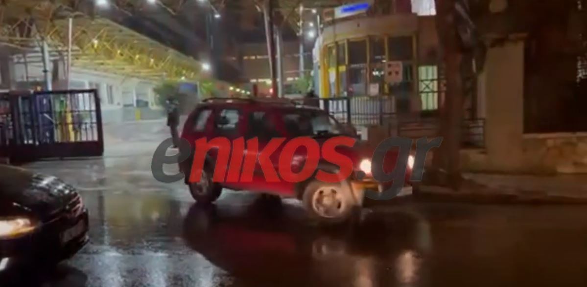 Ευαγγελισμός: Κατέβηκε από την ταράτσα η γυναίκα που απειλούσε να αυτοκτονήσει