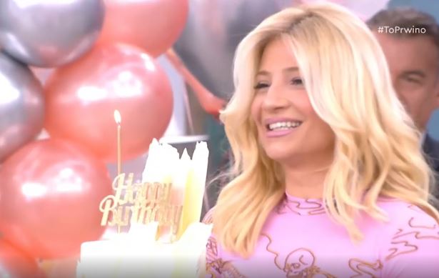 Γενέθλια για την Φαίη Σκορδά – Η έκπληξη στην εκπομπή και η ηλικία της