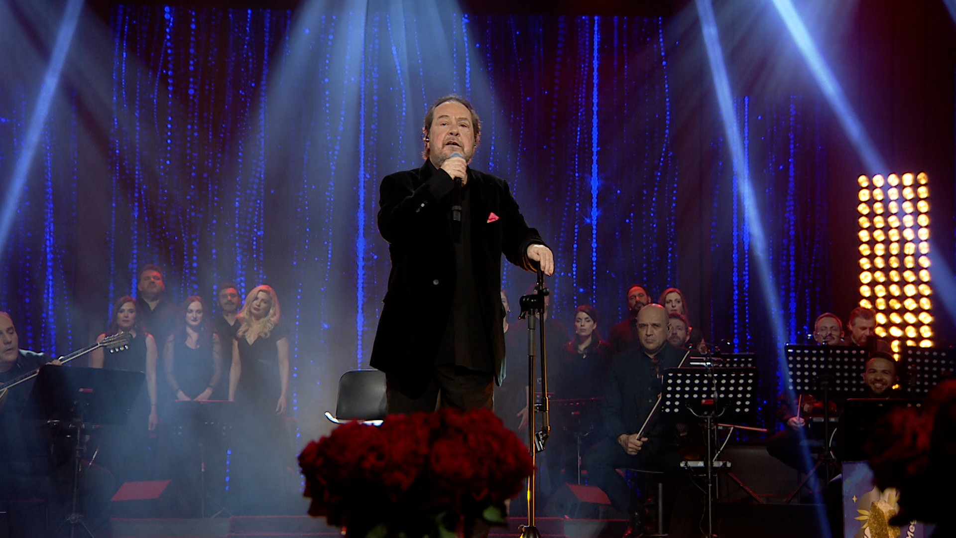 Γιάννης Πάριος MEGA