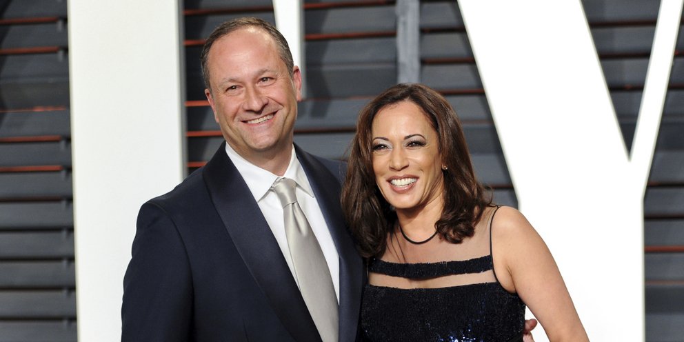 ΗΠΑ: Φυγάδευσαν τον σύζυγο της Κάμαλα Χάρις μετά από απειλή για βόμβα σε εκδήλωση σε σχολείο