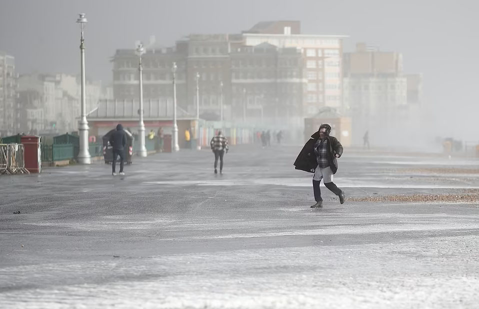 Κλιματική αλλαγή: Τι έδειξε νέα έρευνα για τις απότομες αλλαγές του καιρού