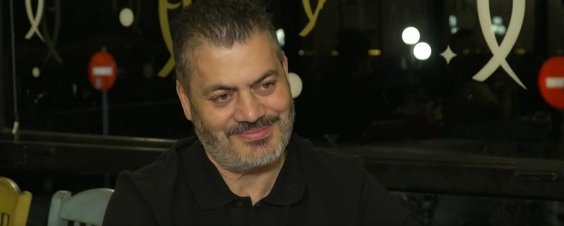 Μανώλης Κονταρός: Απαντά αν θα γίνει… κουμπάρος της Δέσποινας Βανδή και του Βασίλη Μπισμπίκη