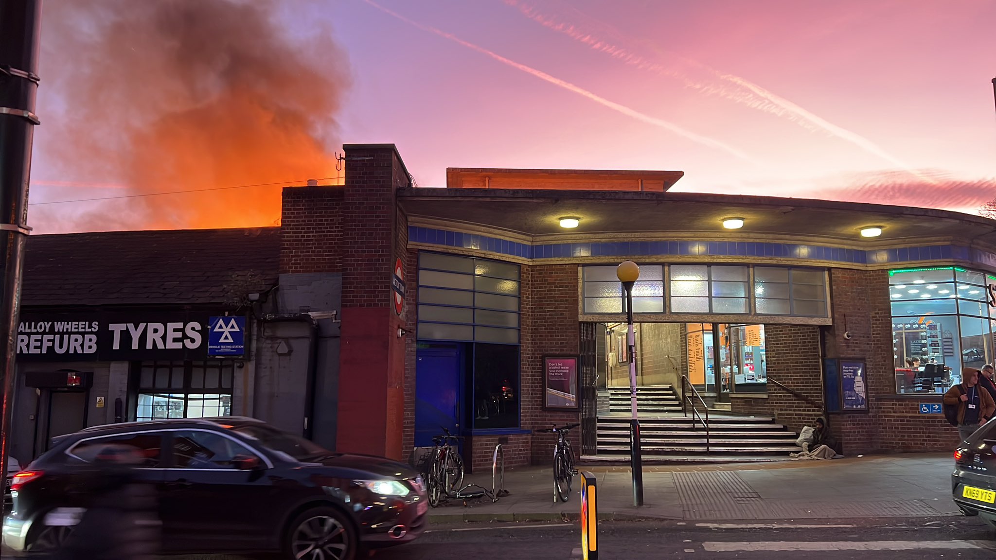 Λονδίνο: Φωτιά σε σταθμό του μετρό