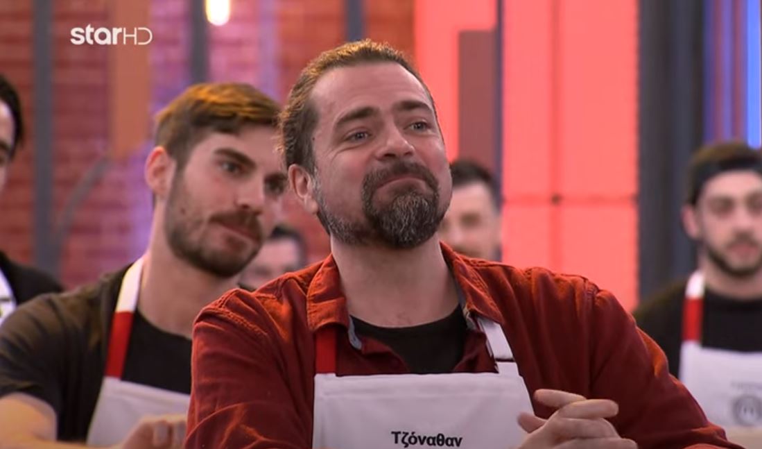MasterChef: Η ερώτηση του Κουτσόπουλου που έφερε σε δύσκολη θέση τον Τζόναθαν και ο “σωτήρας” Κοντιζάς