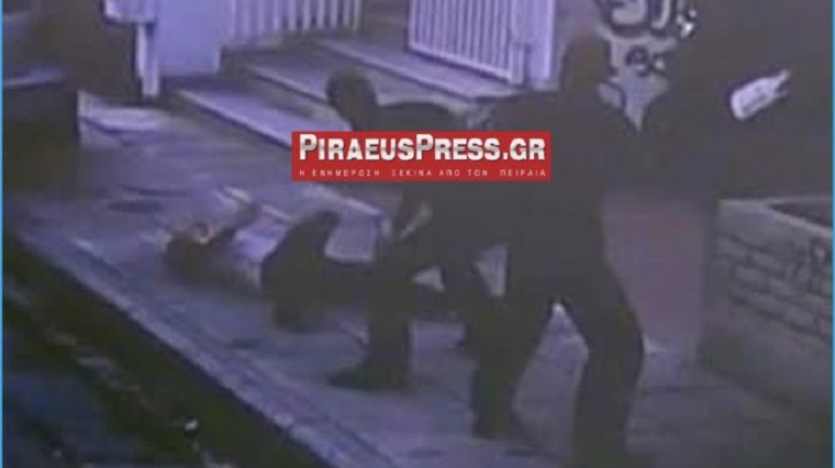 Δολοφονία Άλκη: Η στιγμή της επίθεσης στον 19χρονο και τους φίλους του