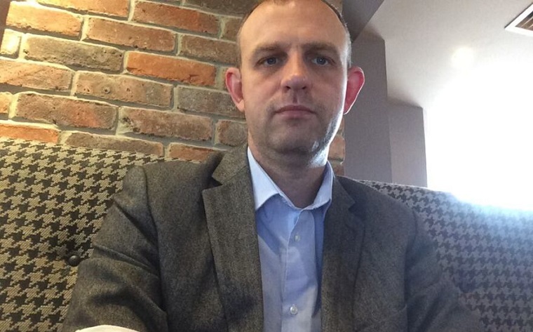 Nέα απάντηση από τον «Παπαρατσένκο»: Η Σοβιετική Ένωση μου πρόσφερε δωρεάν εμβόλιο εφ’ όρου ζωής κατά του κομμουνισμού