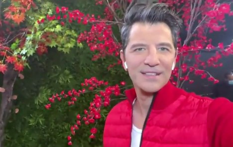 Σάκης Ρουβάς: Μιλά για πρώτη φορά για τη συμμετοχή του αδελφού του στο Survivor – BINTEO