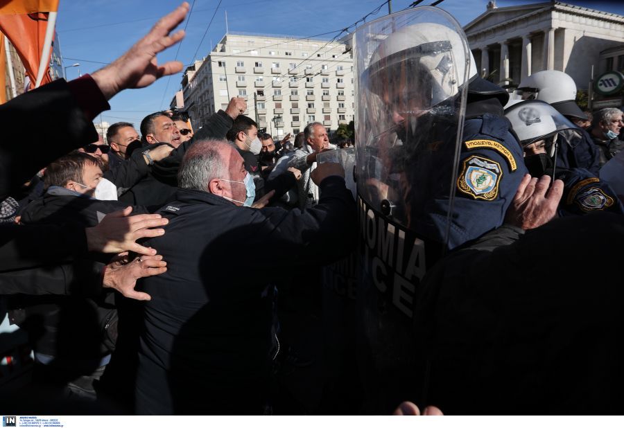 συγκέντρωση- ένταση - Πανεπιστημίου
