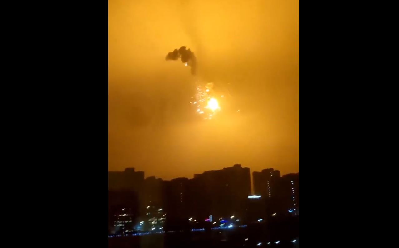 Στις φλόγες του πολέμου η Ουκρανία: Πυραυλικές επιθέσεις σε Κίεβο και Ζαπορίζια – Καταρρίφθηκε ρωσικό αεροσκάφος ukrania 7