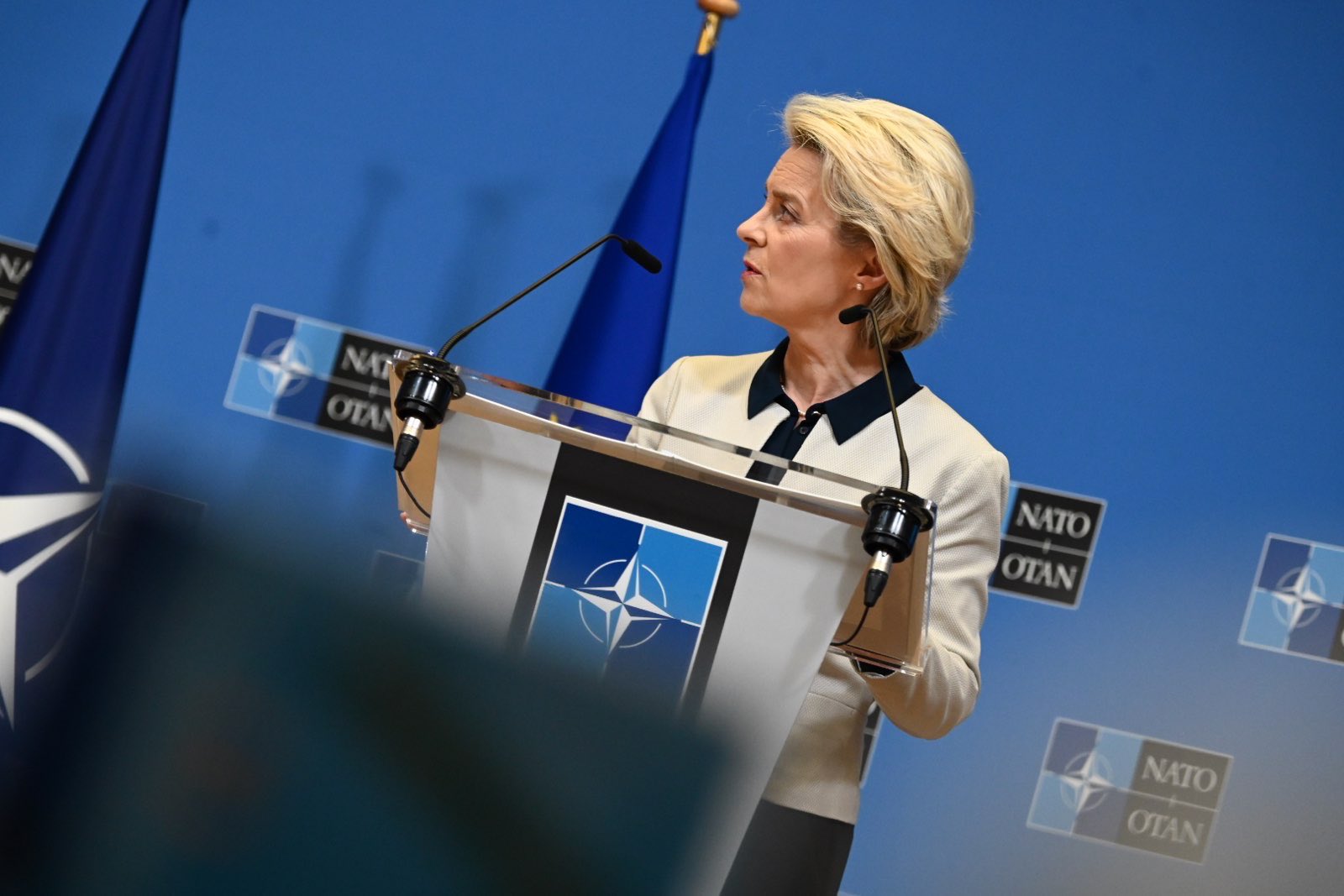 Ούρσουλα φον ντερ Λάιεν: Περισσότερα από 10 δισ. ευρώ για την Ουκρανία σε διάσκεψη δωρητών