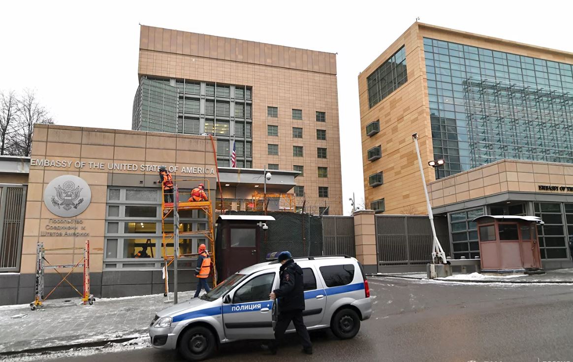 Ρωσία: Απελάθηκε ο αναπληρωτής πρέσβης των ΗΠΑ στη Μόσχα