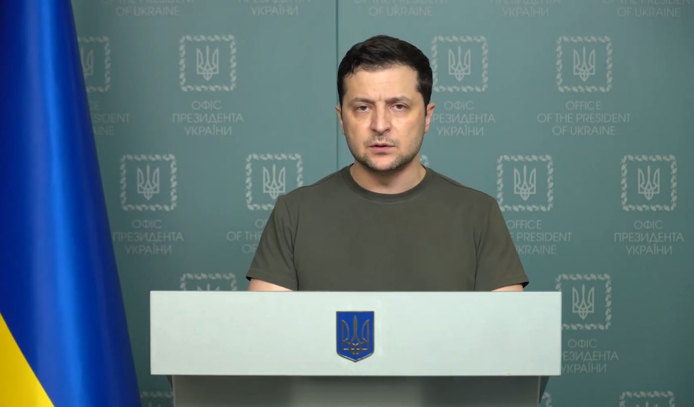 Νέο μήνυμα Ζελένσκι: Δεν πρόκειται να παραδοθούμε, θα πολεμήσουμε για να απελευθερώσουμε τη χώρα μας