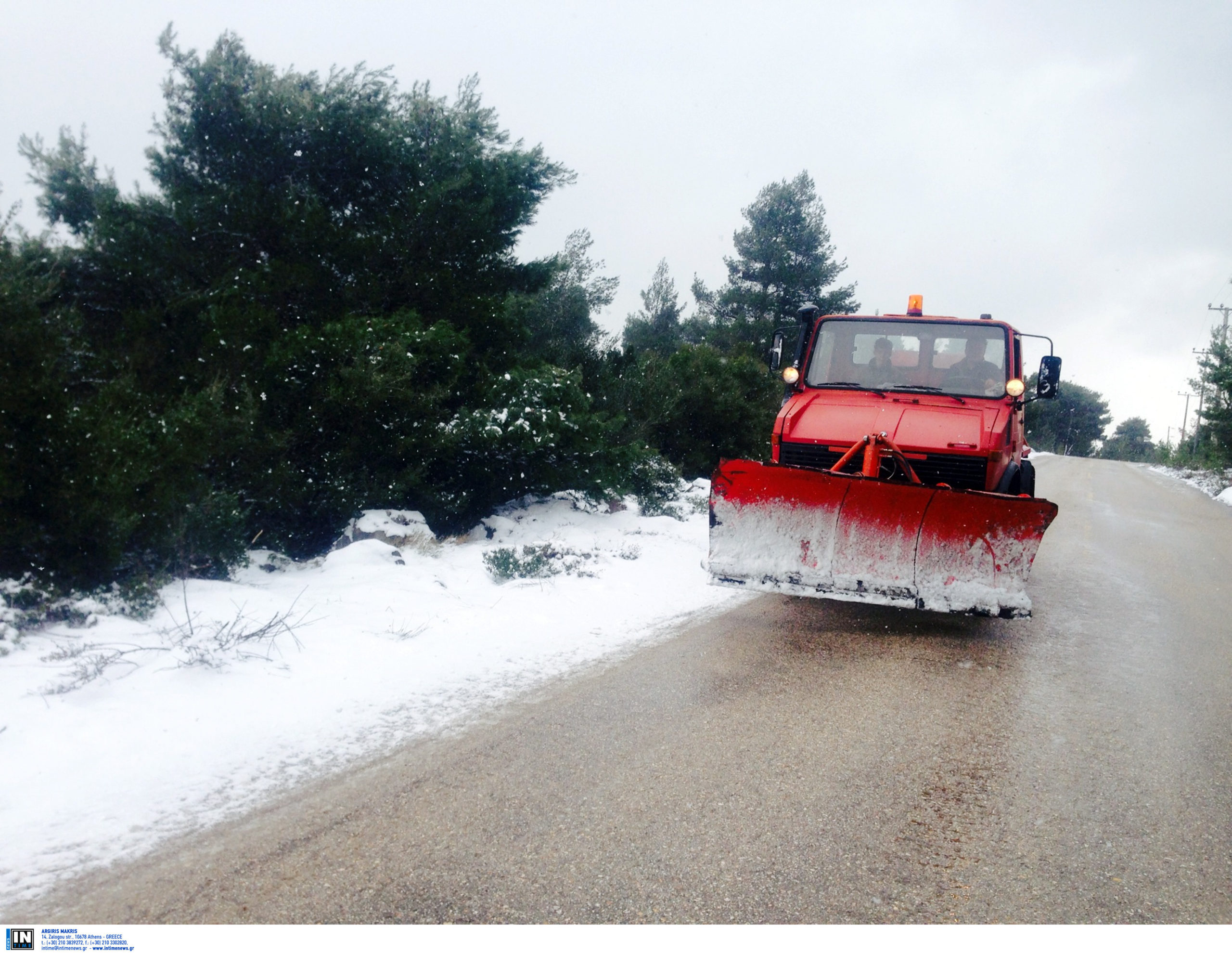 Κακοκαιρία “Φίλιππος”: Άνοιξε η Εθνική Οδός – Με αλυσίδες πάνω από τα διόδια Αφιδνών