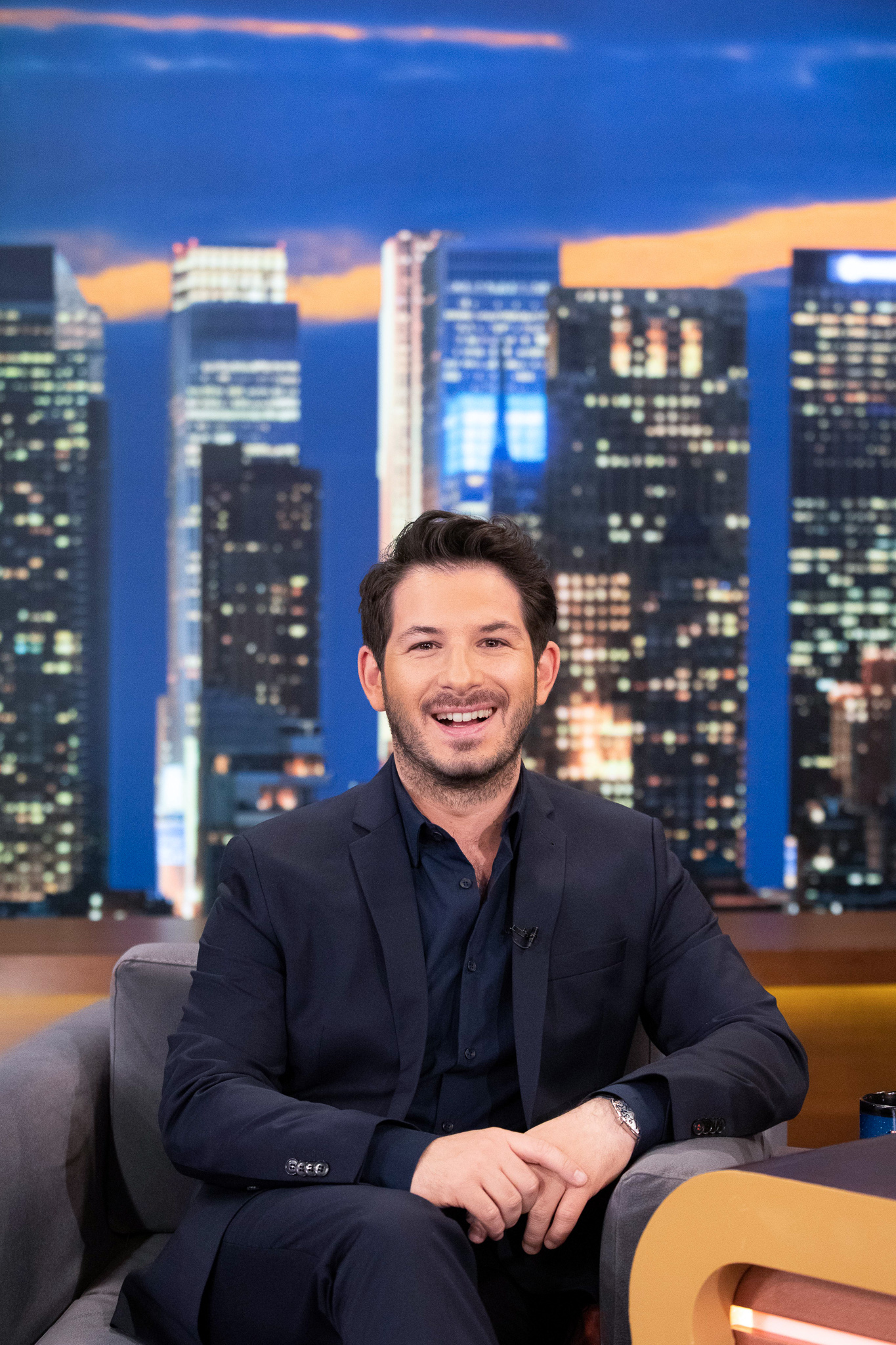 Γιώργος Περρής THE 2NIGHT SHOW