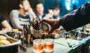 Ιαπωνία: Ψάχνουν ιδέες για να πειστούν οι νέοι να καταναλώνουν περισσότερο αλκοόλ