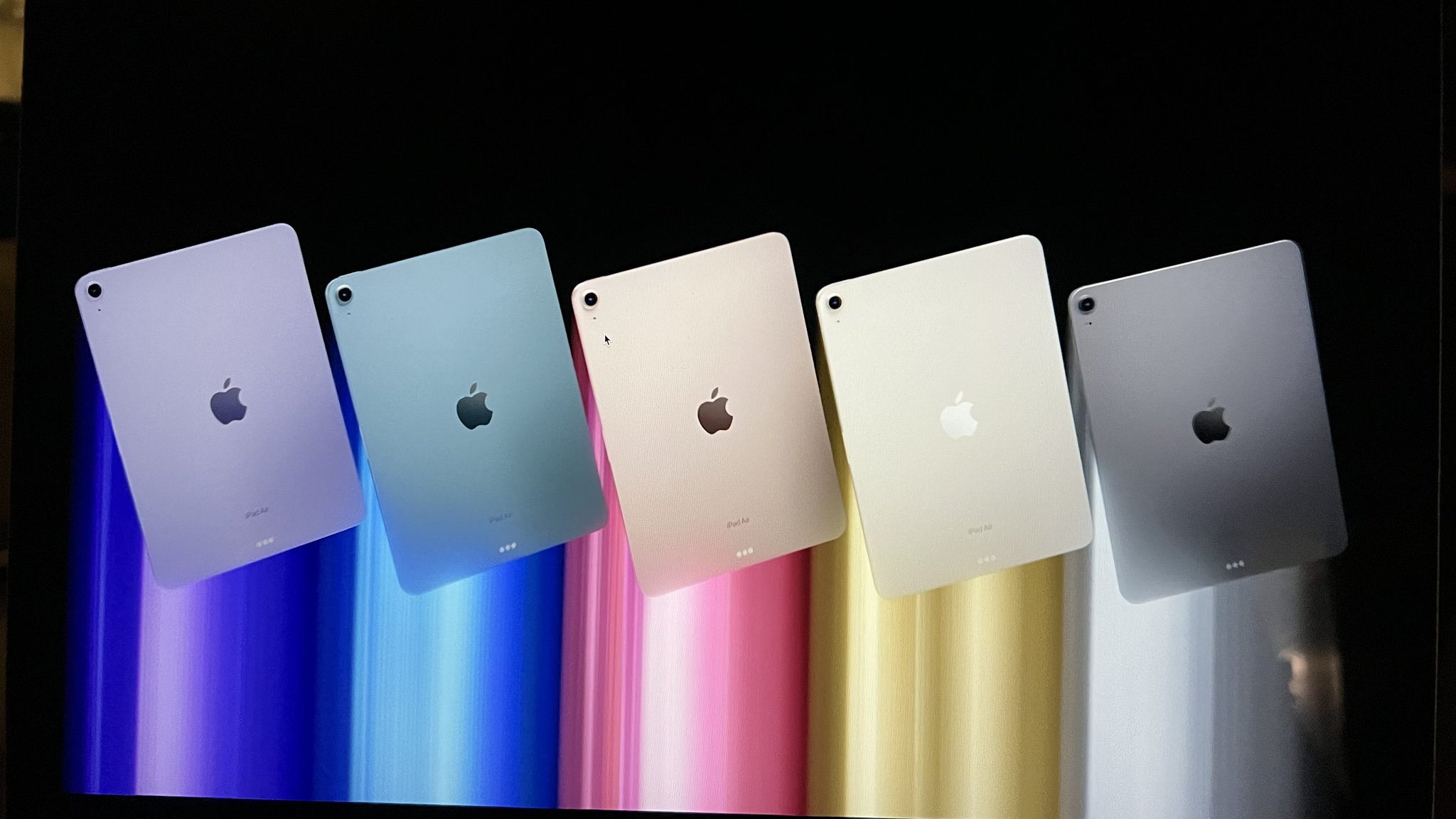Apple: Τα νέα χρώματα για το iPhone 13 και το iPhone 13 Pro
